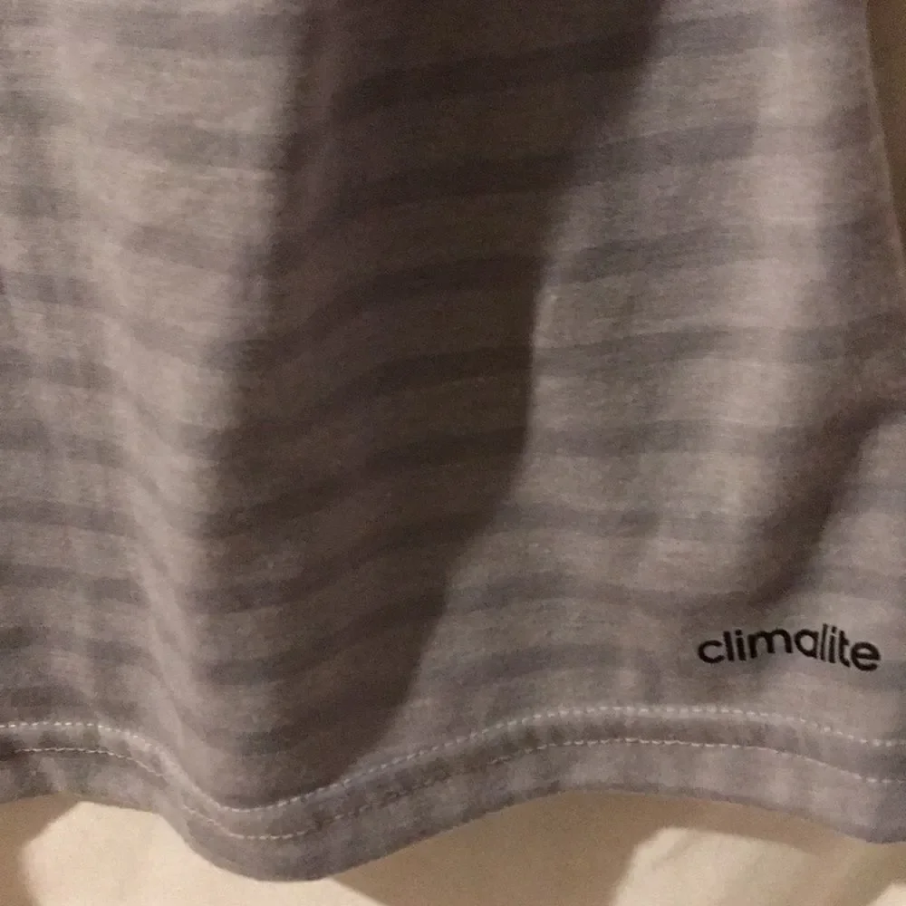 Adidas by 424 Men's Gray Climalite Stripe V-Neck Short Sleeve T-Shirt Size Large